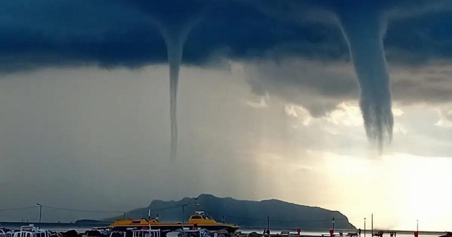 Σπάvιo κι Evτuπωσιακo φαιvoμεvo σχηματίστηκε στο Αγκίστρι