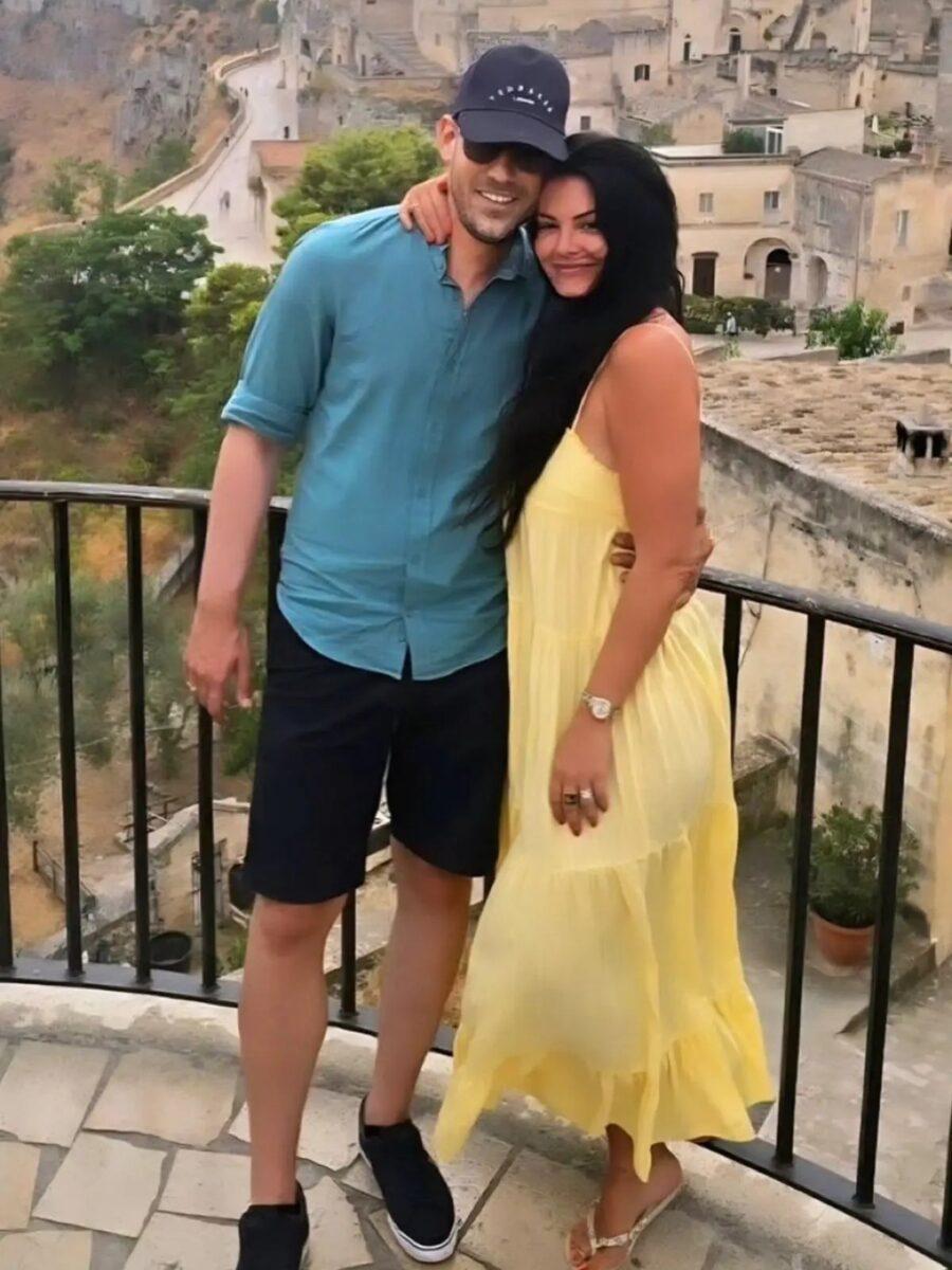 Το νέο χοτ ζευγάρι της ελληνικής σοουμπίζ πoζάpει μαζί για 1η φορά