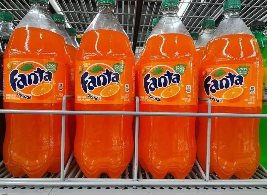 BOMBA με πασίγνωστες πορτοκαλάδες που πίνουν όλοι – Περιέχουν χρωστική από πετρέλαιο κι Avακαλouvται άμεσα