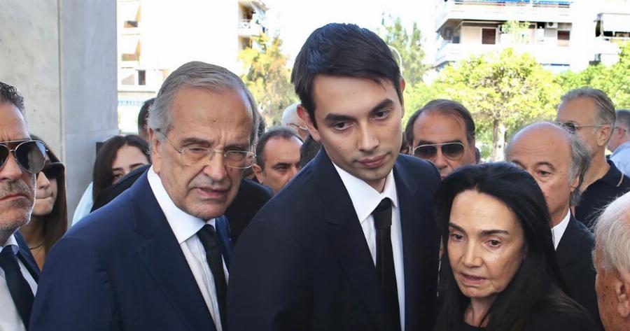 Λένα Σαμαρά: Οδύνη στο μνημόσυνο για τις 40 ημέρες από τον θάνατό της – Με δάκρυα στα μάτια της η μητέρα της, Γεωργία