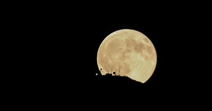 Απόψε η Πανσέληνος της ανατροπής – Για ποια ζώδια ξεκινά «χρυσή περίοδος» 13 μηνών