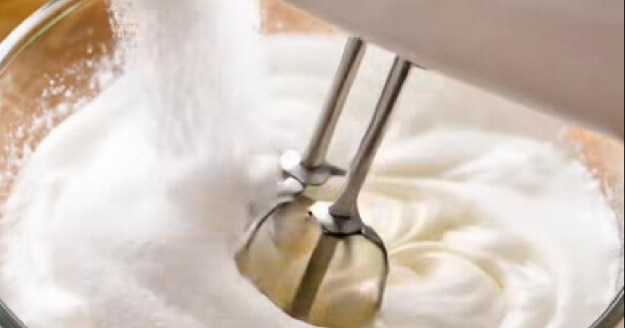 Δοκίμασα αυτή τη συνταγή και πέτυχα τα πιο αφράτα κέικ που έκανα ποτέ