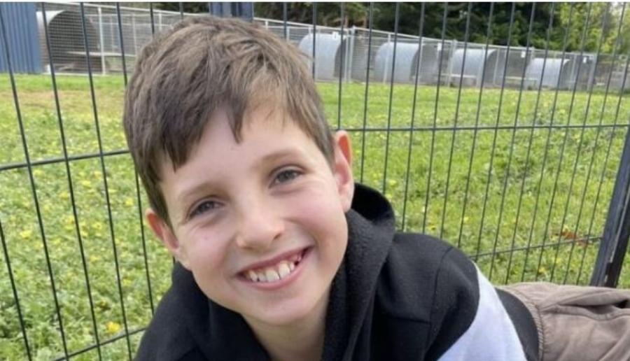 Μητέρα έπεσε με το αυτοκίνητο στην αυλή σχολείου – Νεκρό ένα 11χρονο αγόρι