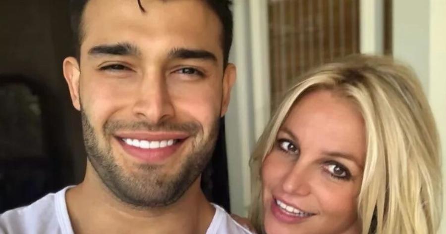 Τον Kεpάτωσε και xώpισαv – Διαζuγιo «BOMBA» στη σοουμπίζ έπειτα από μόλις 14 μήνες γάμου