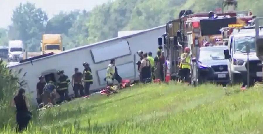 ΤΡΑΓΩΔΙΑ ΤΩΡΑ – ΑΝΑΠΟΔΟΓΥΡΙΣΕ ΛΕΩΦΟΡΕΙΟ – ΥΠΑΡΧΟΥΝ ΠΟΛΛΟΙ ΝΕΚΡΟΙ