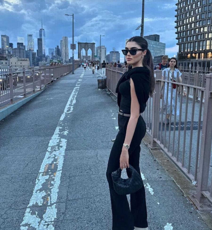 Όλη η Νέα Υόρκη κοιτούσε τη Λυδία Ευαγγελάτου: Κυκλοφορούσε σαν γαλαζοαίματη, ντυμένη έτσι, μαζί με τη μαμά της