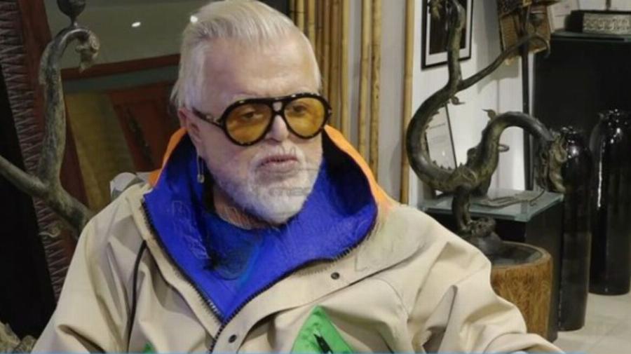 Ανακοινώθηκε ο γάμος του αιώνα: Παντρεύεται ο πασίγνωστος Έλληνας σχεδιαστής με τον σύντροφό του