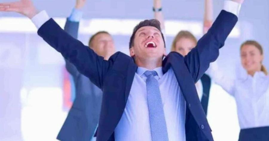 H Πανσέληνος του Ιουλίου έρχεται με «γεμάτα χέρια»: Τα 3 ζώδια που ευνοούνται από τον Άρη στους Διδύμους