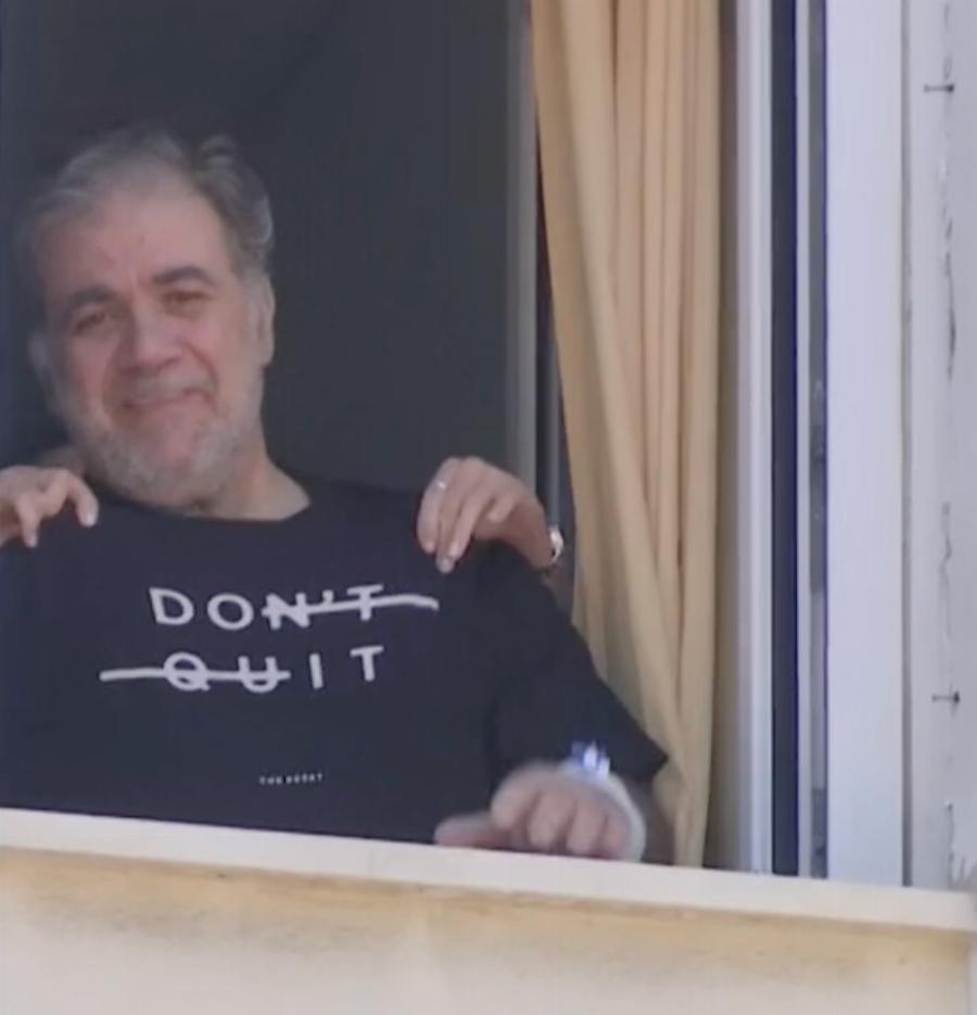 Νικητής ο Σταρόβας: Χαιρετά συγκινημένος την κάμερα και στέλνει το δικό του μήνυμα: «Μην τα παρατάς» (Βίντεο)