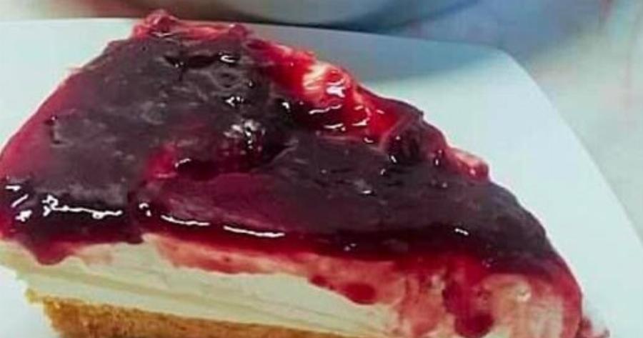 Το πιο εύκολο cheesecake βύσσινο χωρίς ψήσιμο – Κρεμώδες και έτοιμο σε λίγα λεπτά!