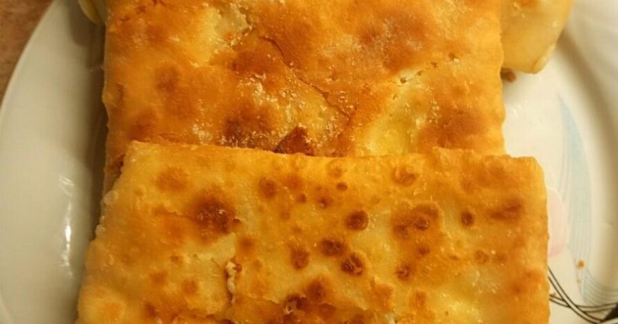 Τα αυθεντικά τυροπιτάρια της Κύμης! Τραγανά απ’ έξω, αφράτα μέσα και γίνονται πανεύκολα