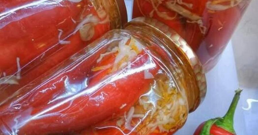 Πιπεριές Φλωρίνης γεμιστές τουρσί – Εύκολη συνταγή που διατηρείται για μήνες