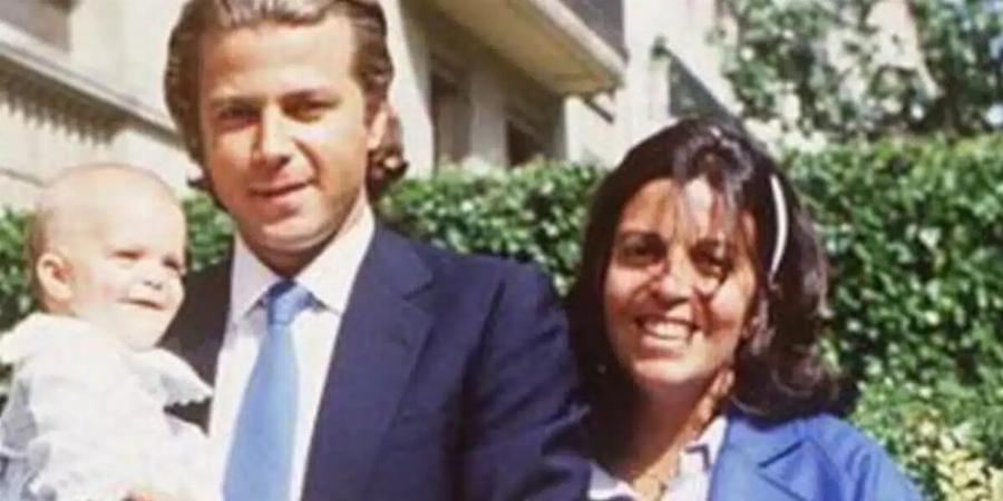 Για 1η φορά στο Cash or Trash: Έμειναν όλοι… σύξυλοι – Πήγε την μπομπονιέρα από τη βάφτιση της Αθηνάς Ωνάση και δεν θα πιστεύετε τι τιμή έπιασε