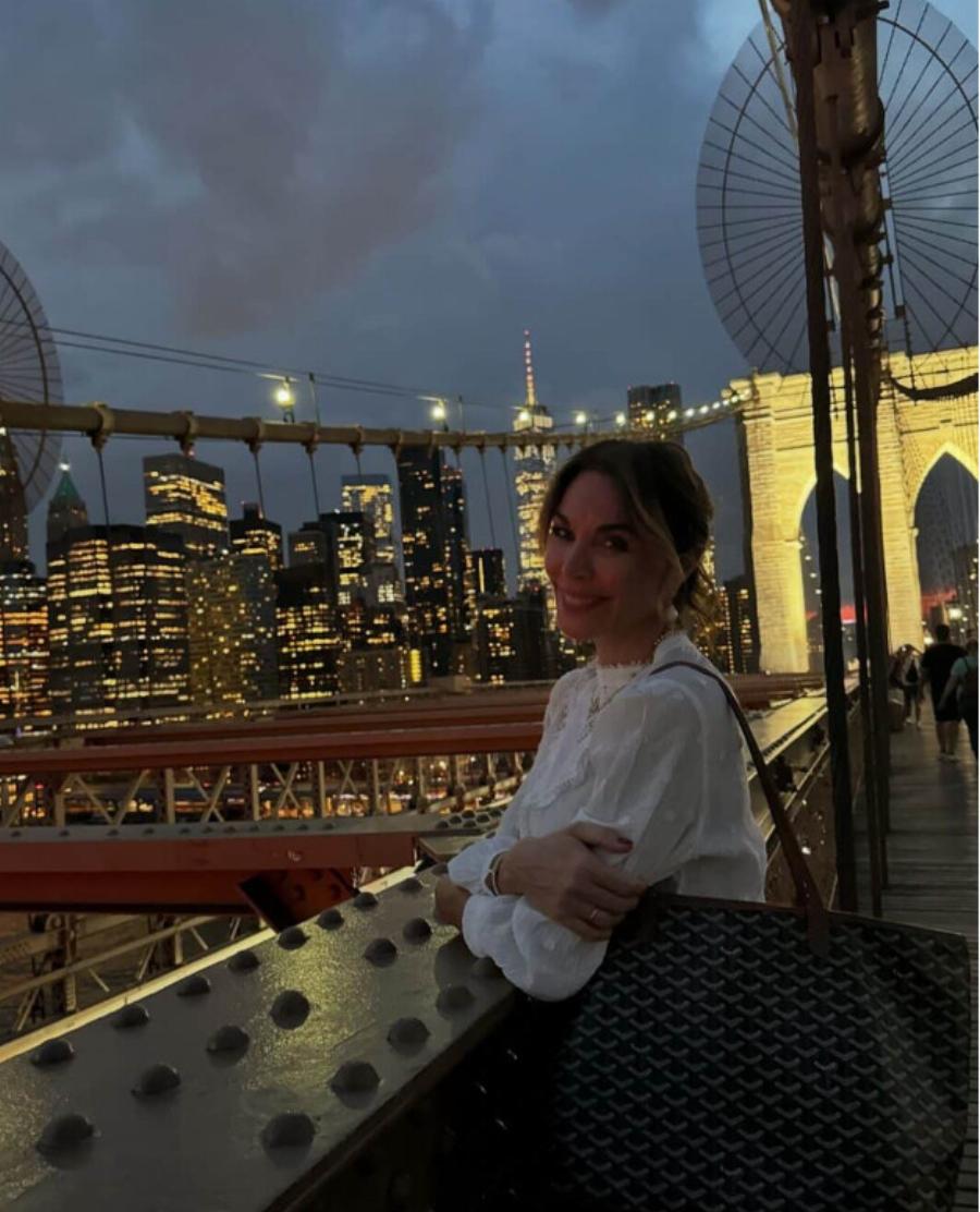 Όλη η Νέα Υόρκη κοιτούσε τη Λυδία Ευαγγελάτου: Κυκλοφορούσε σαν γαλαζοαίματη, ντυμένη έτσι, μαζί με τη μαμά της