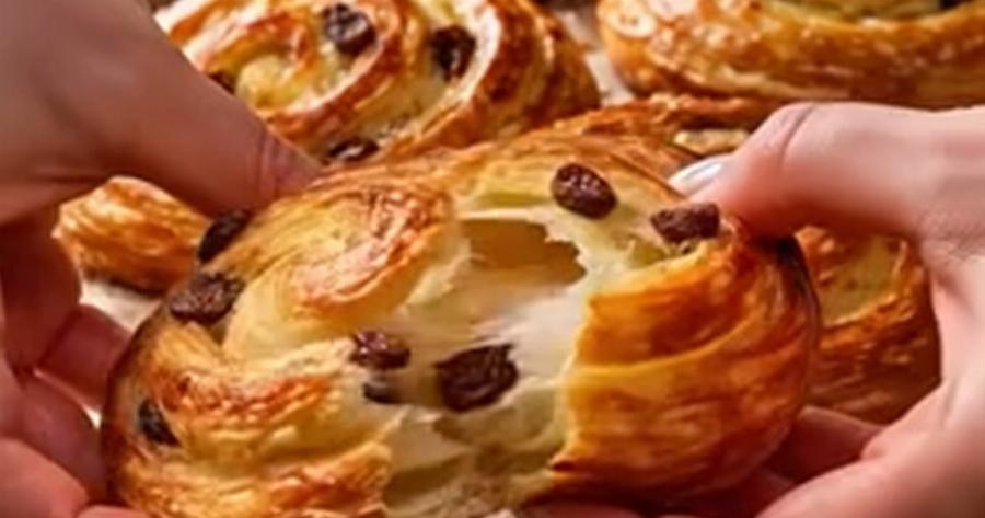 Ο εγγονός μου ζήτησε να φάει κάτι γλυκό και μόλις του  έφτιαξα αυτό ξετρελάθηκε