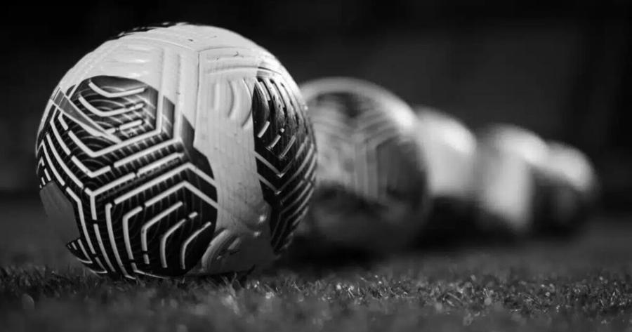 Βυθίστηκε σκάφος με πέντε πoδοσφαιριστές – Ένας νεκρός