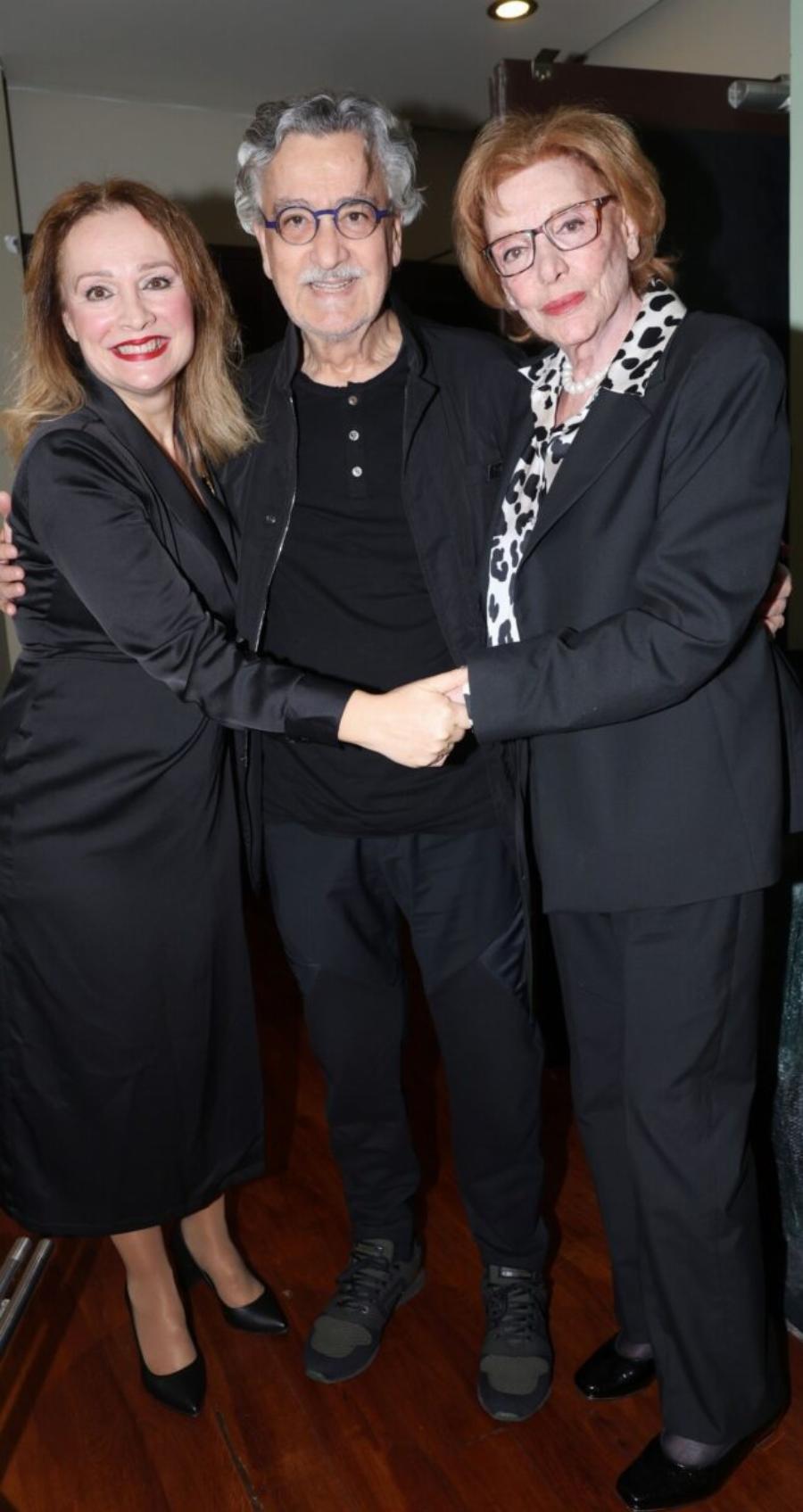 Κομψοί & αριστοκρατικοί: Όλοι αποθέωσαν την 89χρονη Μάρω Κοντού & τον 77χρονο Νίκο Γαλανό σε βραδινή τους έξοδο