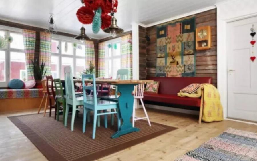 «Μπράβο, Γυναίκα!» : Μια Μοναχική Μητέρα Πέντε Παιδιών Αγόρασε Ένα Εγκαταλελειμμένο Σπίτι Και Το Μετέτρεψε Σε Παραμύθι!