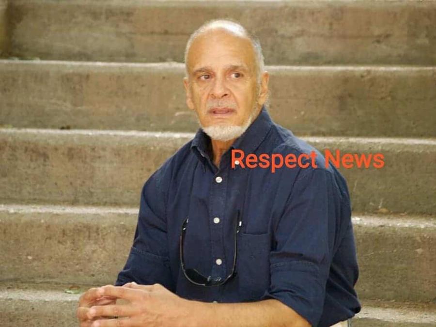 Ο Κώστας Κακκαβάς στα 88 του, παραμένει γοητευτικός, εξαιρετικά γυμνασμένος και δεν δείχνει καθόλου την ηλικία του