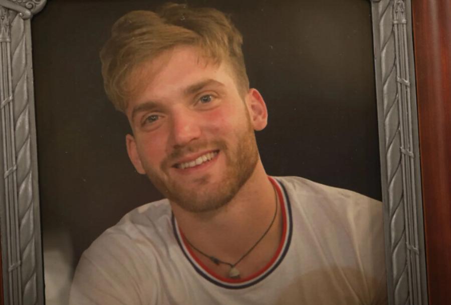 Θρήνος στο τελευταίο αντίο του άτυχου 26χρονου Ιωνά στην Ιερουσαλήμ – Τραγική φιγούρα η σύντροφός του, Μαργαρίτα