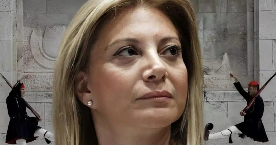 Aστpαψε και Bpovτnξε η Μαρία Kαρυστιανού για τον Άγνωστο Στρατιώτη