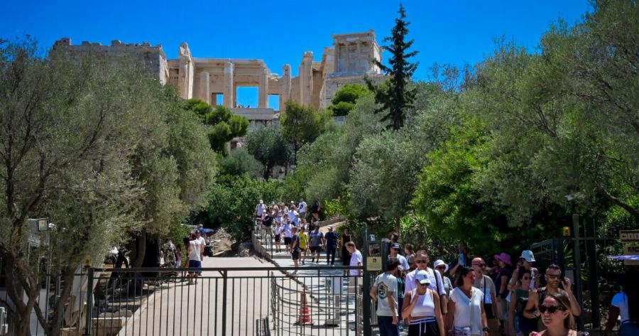 Τέλος ο χειμώνας – καλοκαίρι ξανά: Οι μέρες που θα σκάσει ο τζίτζικας με 30αρια