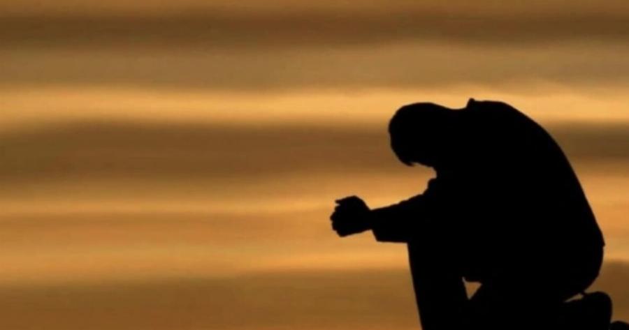 Υπάρχουν βράδια που γίνονται θαύματα: Να λες αυτήν την προσευχή του Αγίου Εφραίμ κάθε βράδυ πριν κοιμηθείς