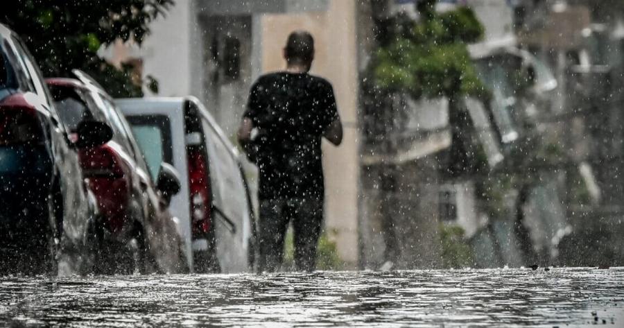 Νέο Έκτακτο δελτίο επιδείνωσης καιρού – Πού αναμένονται βροχές και καταιγίδες, ετοιμαστείτε