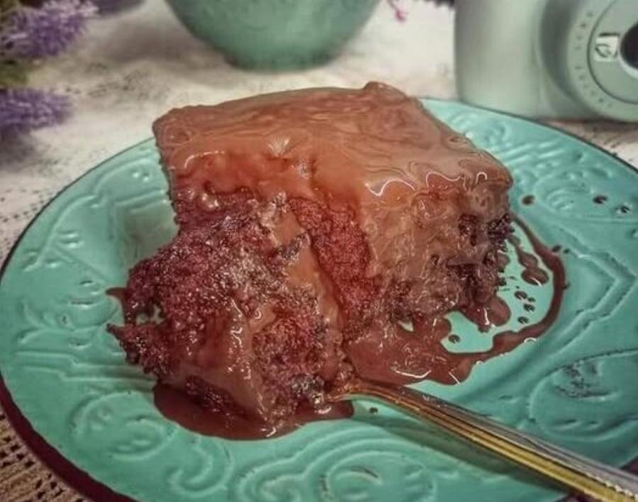 Νηστίσιμη και ζουμερή σοκολατόπιτα – Χωρίς μίξερ