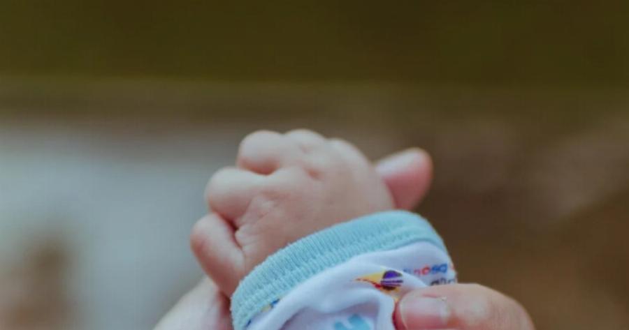 Πολλά δάκρυα: Νεκρό λίγων μηνών βρέφος