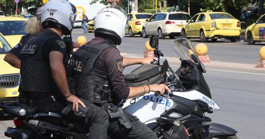 Συνελήφθη γνωστός TikToker για εκβιασμό – Χτύπησε αστυνομικούς στην προσπάθεια να διαφύγει της σύλληψης