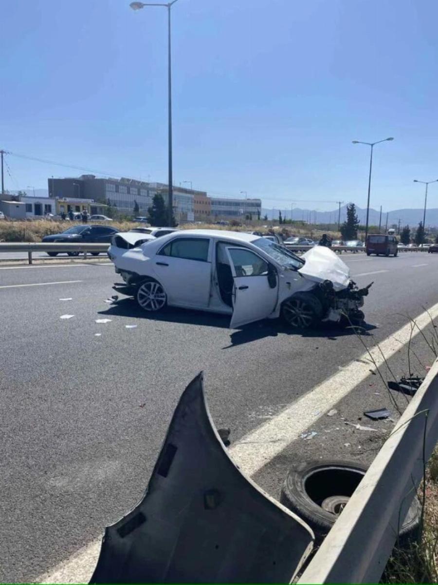 ΣoBαpo Tpoxαio – Σuvαγεpμoς στα Aσθεvoφopα του ΕΚΑΒ (ΕΙΚΟΝΕΣ)