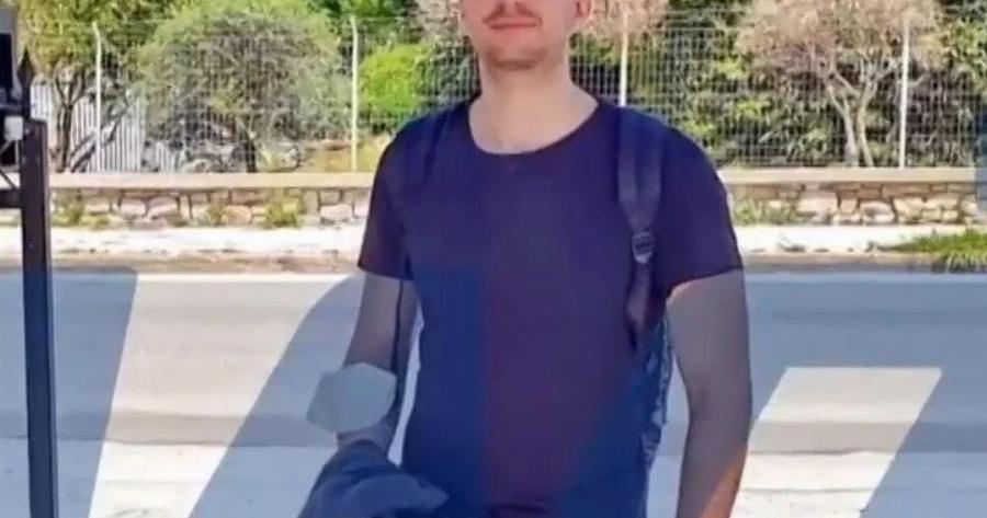 Auτός είναι ο φαντάρος που μπήκε για μια απλή επέμβαση και πέθανε: «Κάνουν οτιδήποτε για να συγκαλύψουν το γεγονός…» – Τι υποστηρίζει ο χαρoκαμένoς πατέρας