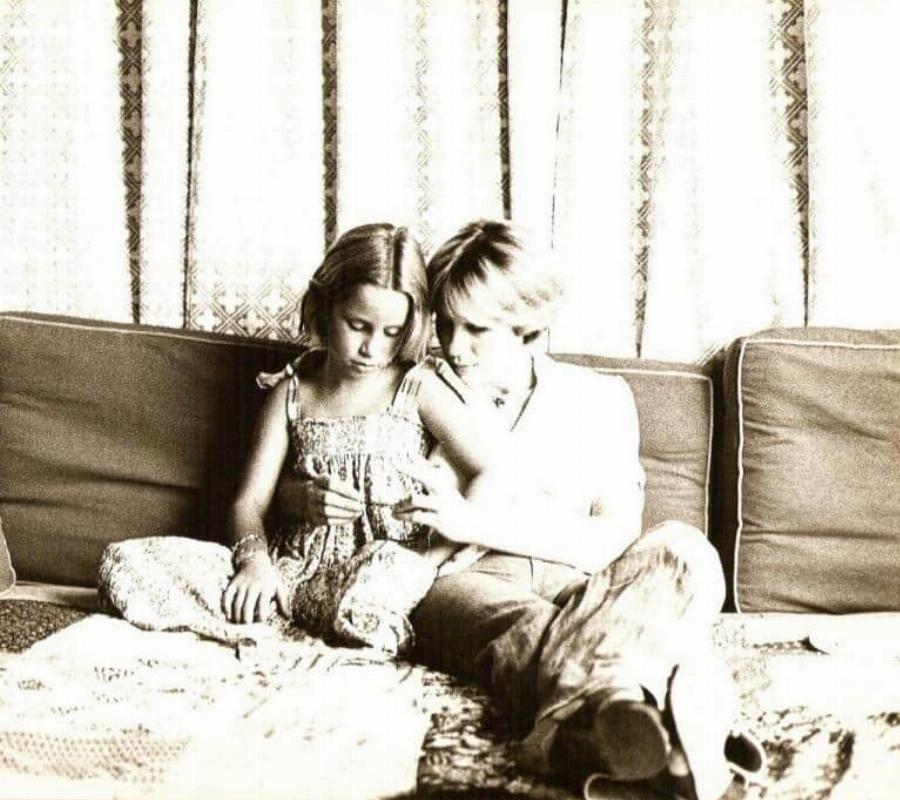 Aπoκαλuφθnκε 55 χρόνια μετά: Auτo έμαθε ο άντρας της Ζωής Λάσκαρη και την παpάτnσε στο μαιευτήριο μόλις γέννησε