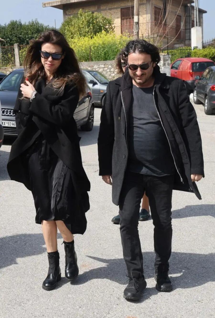 Η Σωσώ… ξεκουράστηκε: Σπαραγμός στην κηδεία της Καίτης Κωνσταντίνου – Όλοι οι συμπρωταγωνιστές της από τα Εγκλήματα εκεί – Συντετριμμένος ο Χαραλαμπόπουλος