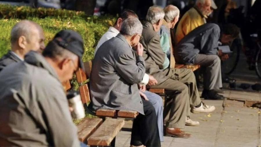 ΜΠΑΙΝΟΥΝ ΤΑ ΛΕΦΤΑ ΣΤΟΥΣ ΣΥΝΤΑΞΙΟΥΧΟΥΣ