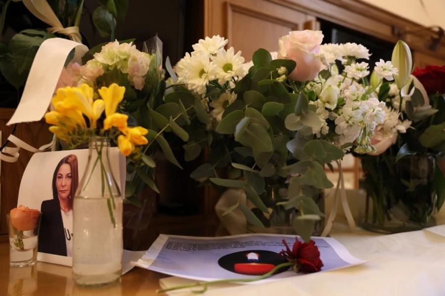 «Επέστρεψε στο φως»: Συγκίνηση στην κηδεία της δημοσιογράφου Αντιγόνης Πανέλλη, οι επικήδειοι των συναδέλφων της