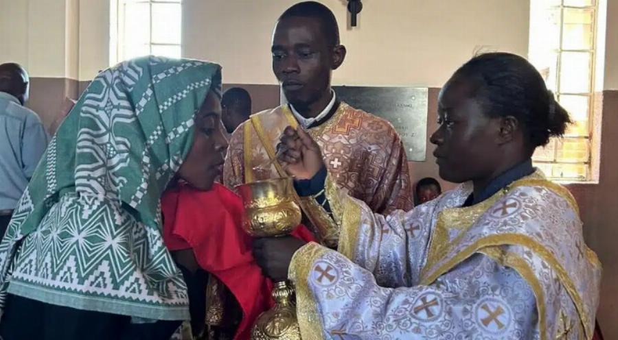 Χειροτονήθηκε η πρώτη γυναίκα διακόνισσα της ορθόδοξης εκκλησίας