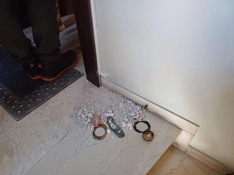 Παλαιό Φάληρο: Επιχείρηση έξωσης κατάκοιτου – Υπέστη σοκ κατά την εισβολή αστυνομικών στο σπίτι του