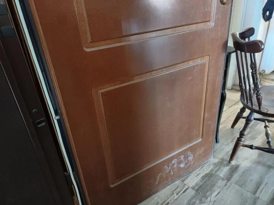 Παλαιό Φάληρο: Επιχείρηση έξωσης κατάκοιτου – Υπέστη σοκ κατά την εισβολή αστυνομικών στο σπίτι του