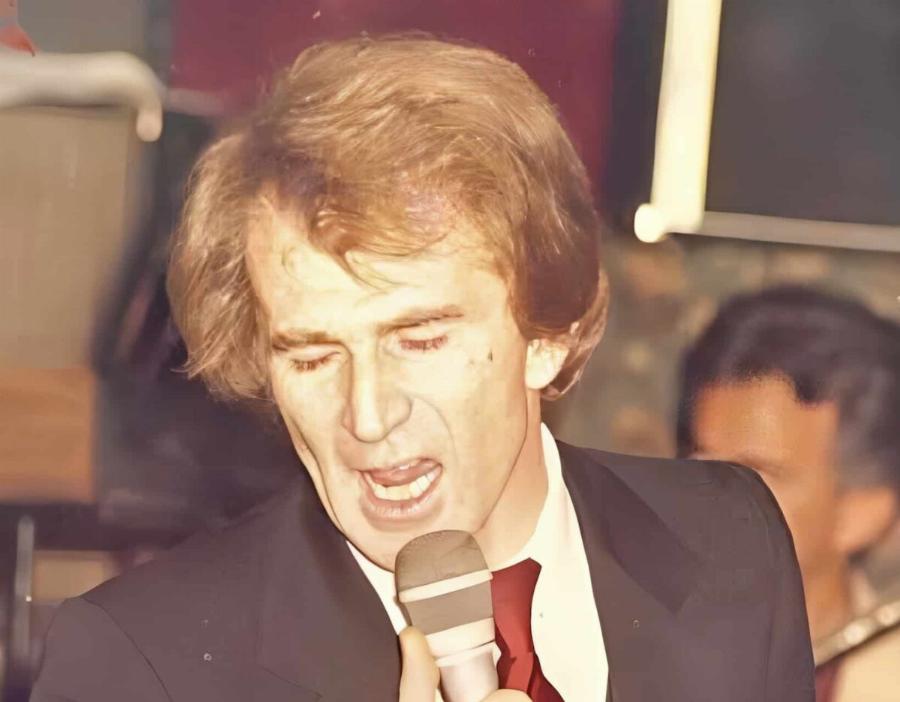 Πέθανε στα 66 από καρκίνο ο μεγάλος λαϊκός τραγουδιστής – Οι επιτυχίες που τον έκαναν γνωστό