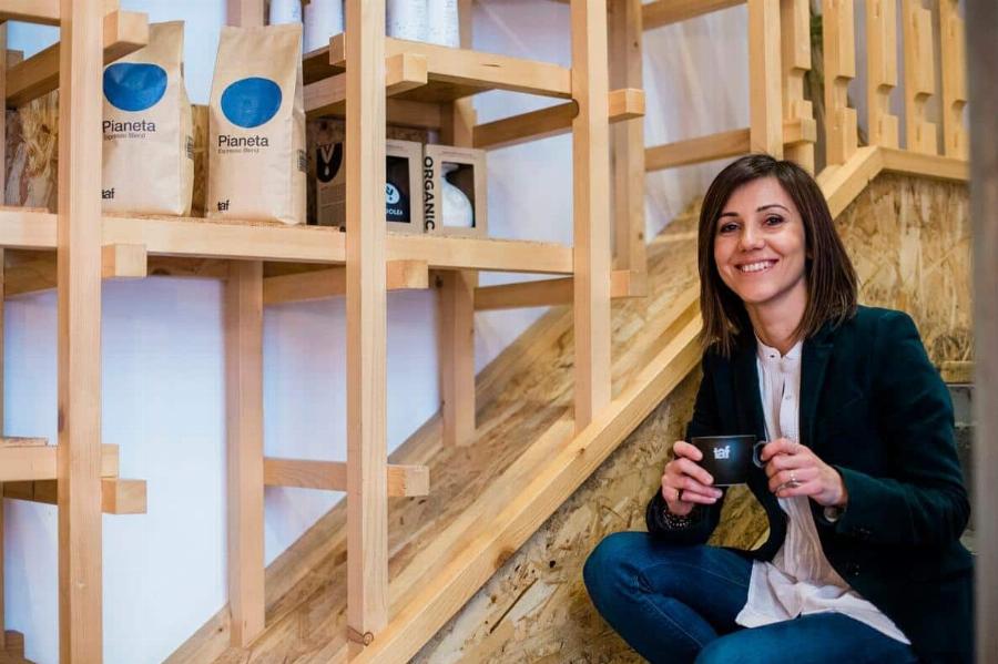 Καστανομάλλα και κούκλα – Η σύζυγος του Κώστα Μπακογιάννη πριν τη Σία Κοσιώνη