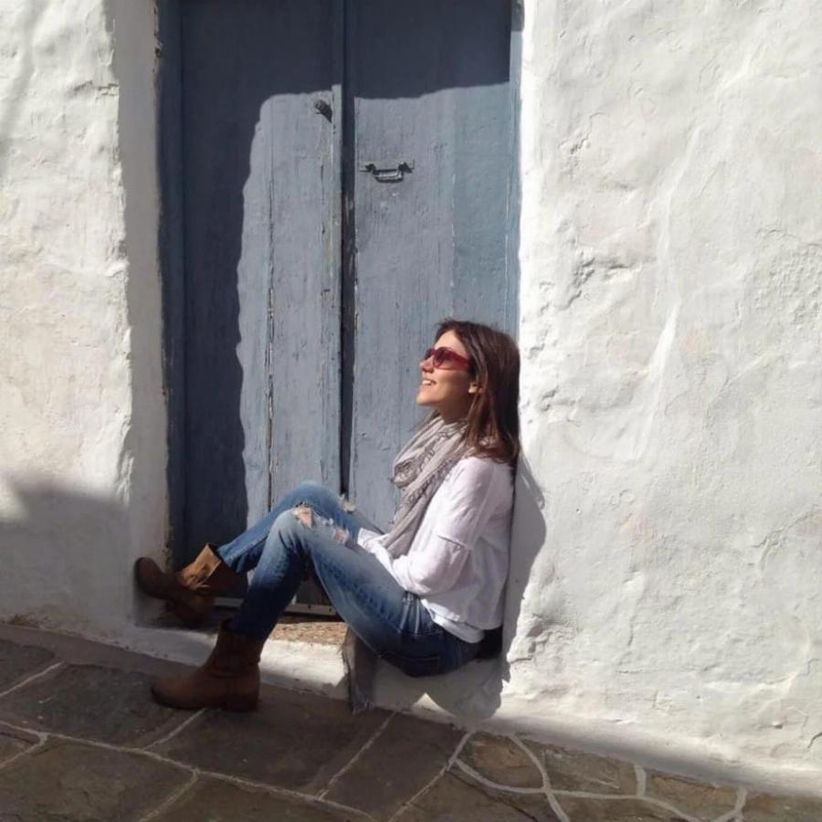 Καστανομάλλα και κούκλα – Η σύζυγος του Κώστα Μπακογιάννη πριν τη Σία Κοσιώνη