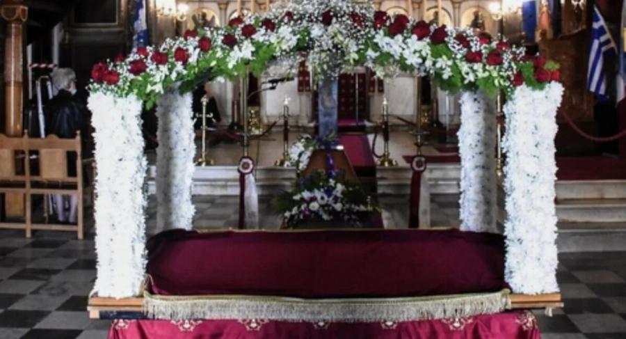 Μεγάλη Παρασκευή: Τι ώρα βγαίνει ο Επιτάφιος για την περιφορά