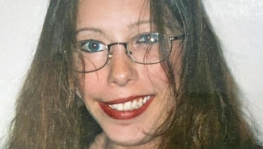 Κανένας στην γειτονιά δεν ενδιαφέρθηκε: 38χρονη βρέθηκε σε προχωρημένη σήψη στο σπίτι της, ήταν νεκρή 4 χρόνια