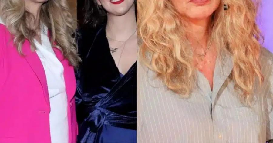 Πασίγνωστη Ελληνίδα ηθοποιός έγινε γιαγιά: Γέννησε η ηθοποιός κόρη της και κανείς δεν ήξερε ότι περιμένει παιδί