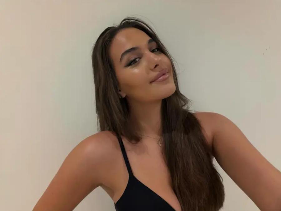 Βικτώρια Δέλλα: Οι νέες φωτογραφίες της στο Instagram και το σχόλιο «η Γωγώ Μαστροκώστα μελαχρινή»
