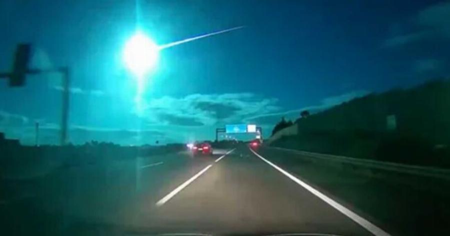 Έπεσε μπλε μετεωρίτης στη γη – Εξωπραγματικές εικόνες