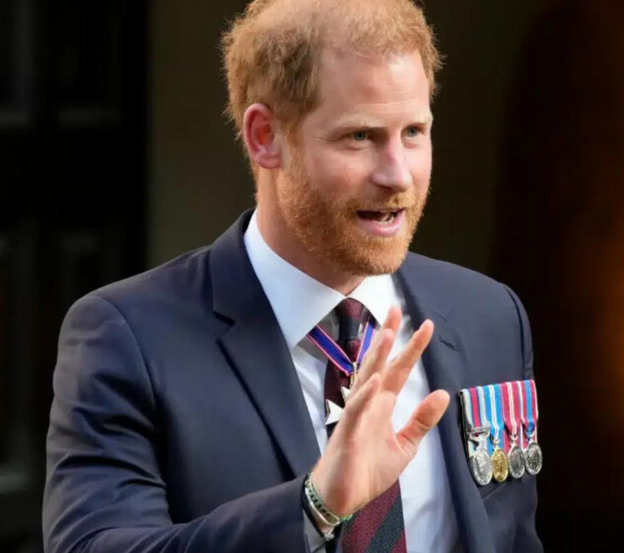 Παγκόσμιο σοκ για τη βασιλική οικογένεια της Βρετανίας – Έπεσε από το παράθυρο και σκοτώθnκε για την γάτα