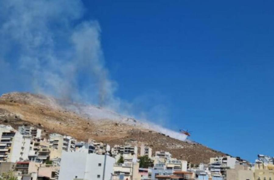 Νέα φωτιά στην Αττική δίπλα από σπίτια – Συναγερμός στην Πυροσβεστική